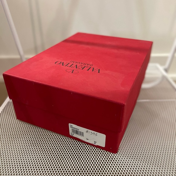 Valentino Flower Leather Slingback Sandals - Picture 8 of 8